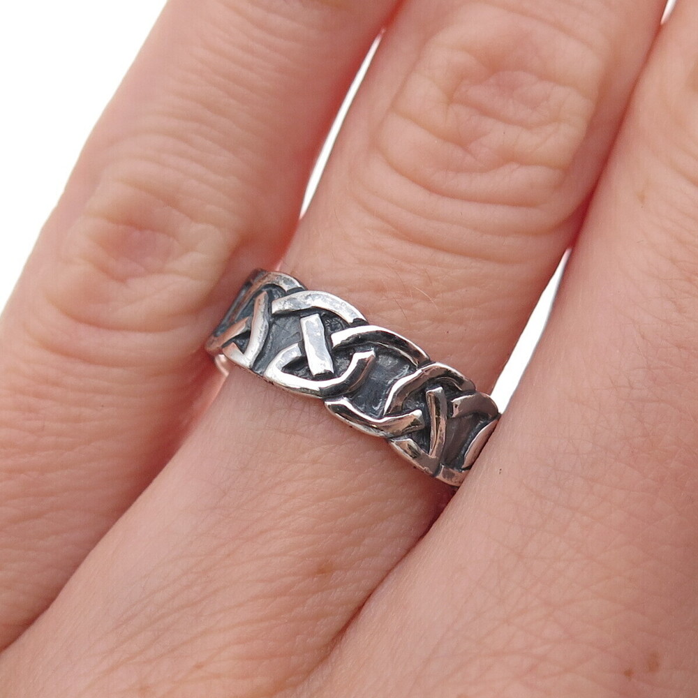 925 Sterling Silver Vintage Celtic Knot Oxidized Band Ring Size 5.75